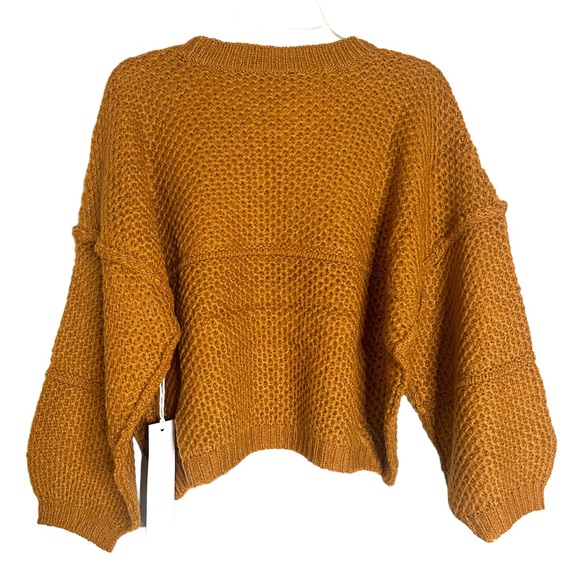 LUMIERE ACRYLIC SWEATER WITH DROP SHOULDER CROPPED STYLE LONG SLEEVE SIZE MEDIUM - Picture 2 of 8